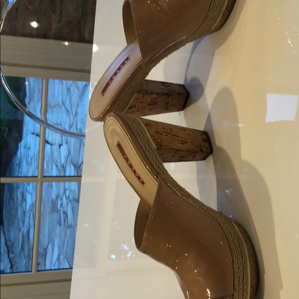 PRADA nude patent leather platform shoes - Picture 6 of 6